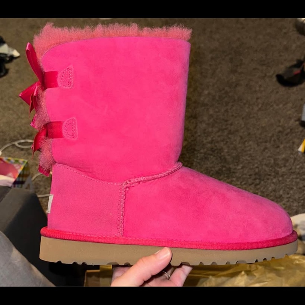 Women pink Uggs